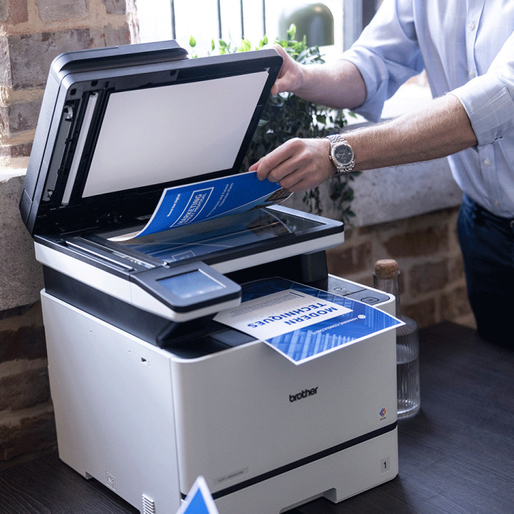 Brother DCP-L8630CDW imprimante multifonction Laser A4 2400 x 600 DPI 31 ppm Wifi — vue 2