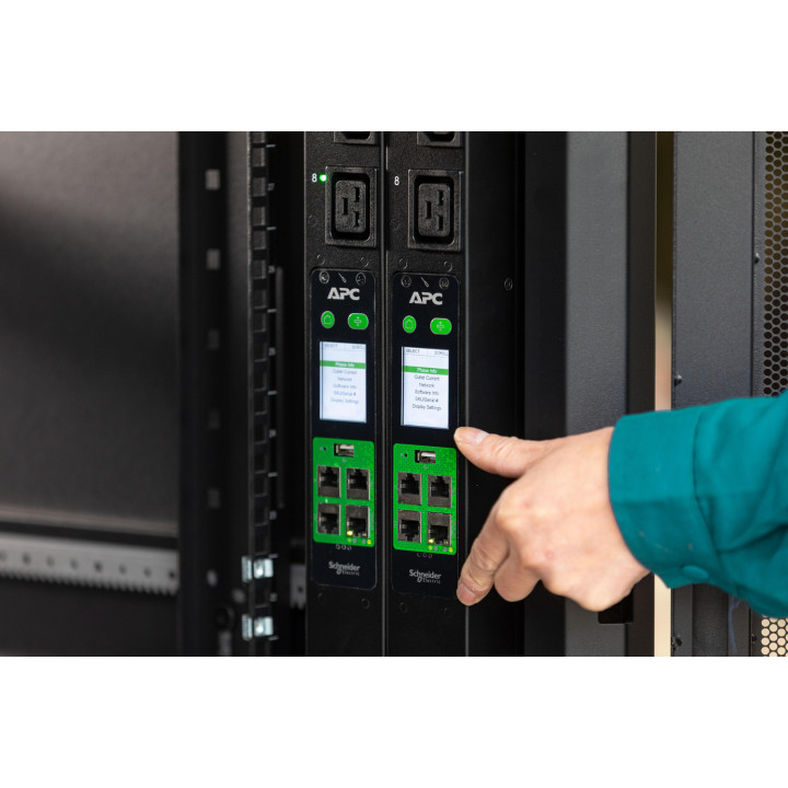 APC EASY rack PDU 3,7 kw mesuré, 1U, monophasé 230V, 16A, 8C13, NMC3 — vue 2