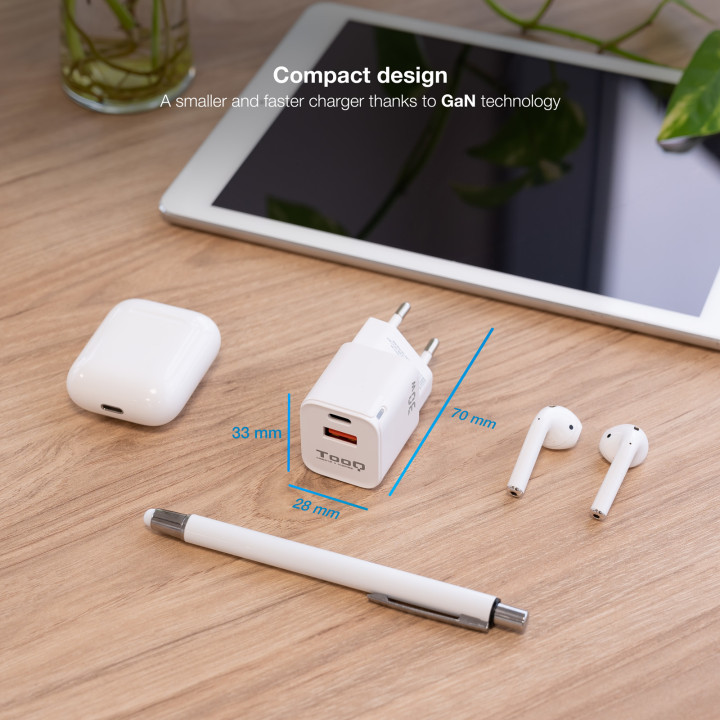 TooQ TQWC-GANQCPD30WT chargeur d'appareils mobiles Universel Blanc Secteur Charge rapide Intérieure — vue 3