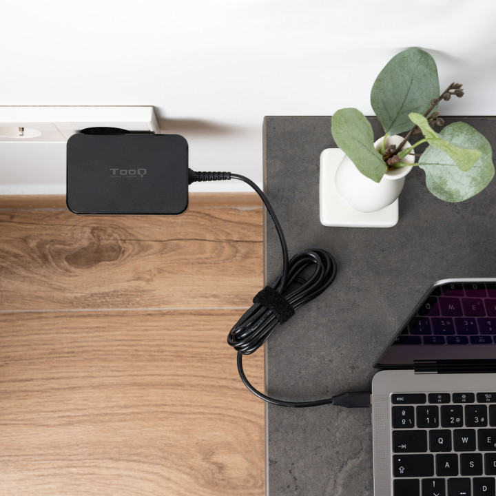 TooQ TQLC-USBCGAN90PD chargeur d'appareils mobiles Ordinateur portable Noir Secteur Intérieure — vue 2