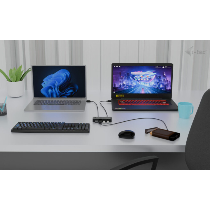 i-tec Universal KVM HUB 2x USB-C + 2x USB-A 3.0 — vue 4