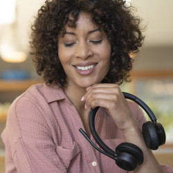 HP Poly Micro-casque Poly Voyager 4320 USB-C +dongle BT700